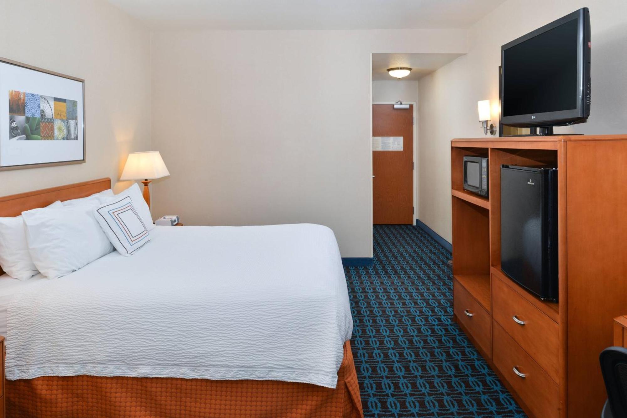 Fairfield Inn And Suites By Marriott Elk Grove Esterno foto