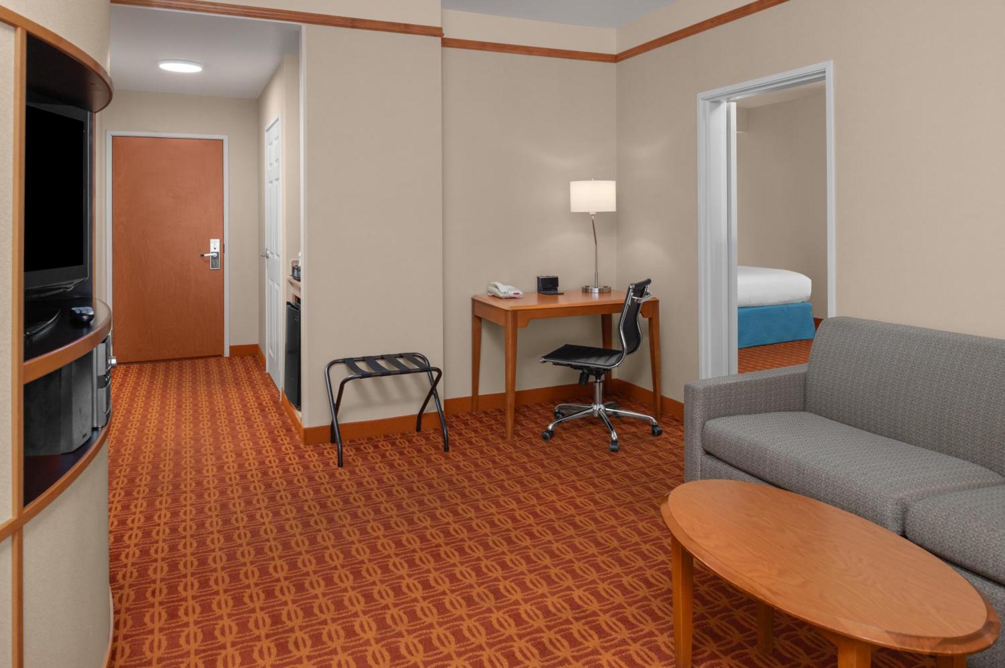 Fairfield Inn And Suites By Marriott Elk Grove Esterno foto