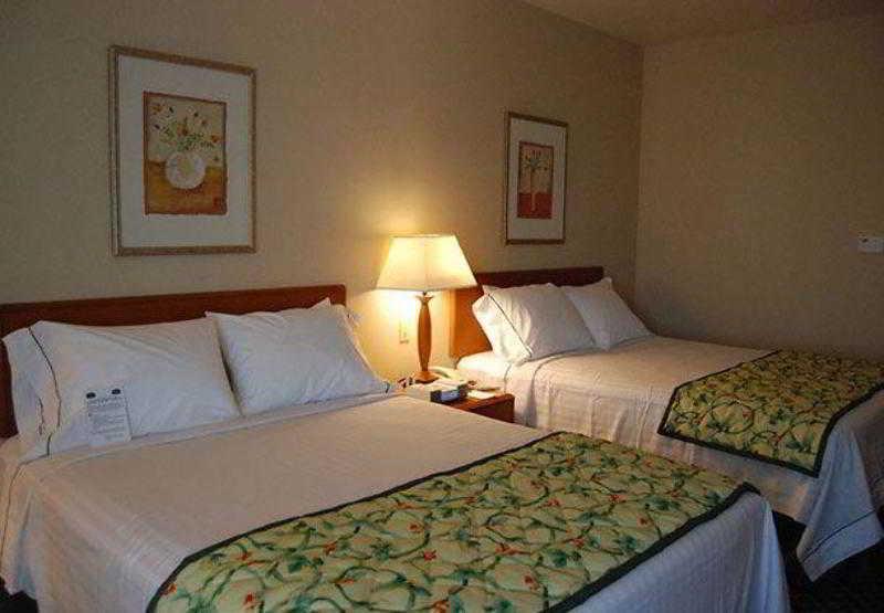 Fairfield Inn And Suites By Marriott Elk Grove Esterno foto